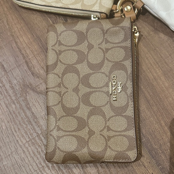 Coach Signature Canvas Wristlet Trio - Brown, Cream, White. NWOT (never used) - Picture 3 of 8